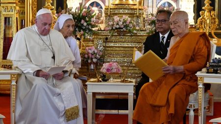 En Thaïlande, le pape exhorte à protéger « la dignité » des enfants, victimes d’exploitation sexuelle