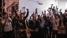 Victoire des pro-démocratie à Hong Kong: Carrie Lam souhaite « écouter humblement »
