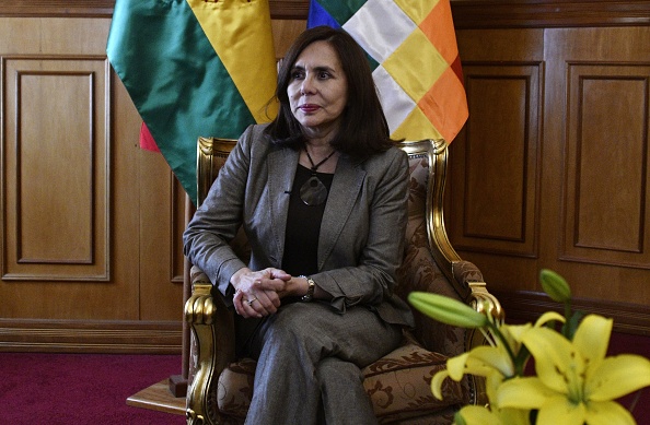 La ministre bolivienne des Affaires étrangères, Karen Longaric, s'exprime lors d'un entretien avec l'AFP à La Paz le 29 novembre 2019. (Photo : AIZAR RALDES/AFP via Getty Images)