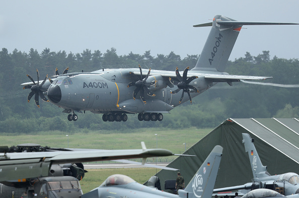 -L’armée allemande refuse la livraison de deux avions Airbus A400M. Photo de Sean Gallup / Getty Images.