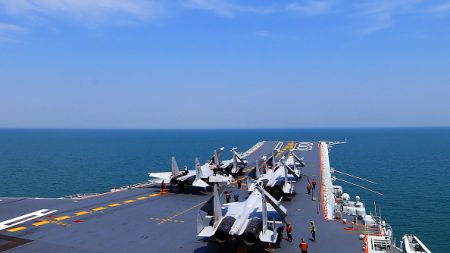 Le 2e porte-avions chinois en mission d’essai dans le détroit de Taïwan, selon Pékin