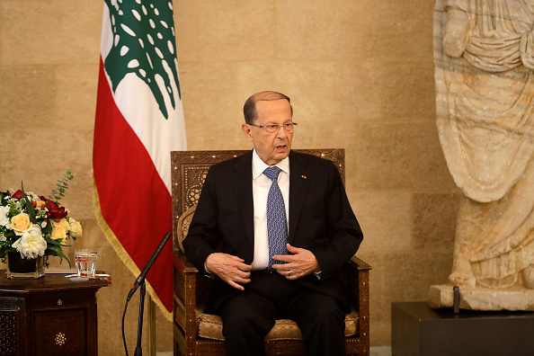 -Le président libanais Michel Aoun, son discours qui ignore les revendications des manifestants, fait que la situation reste bloquées. Photo JOSEPH EID / AFP via Getty Images.