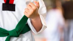 Une enfant handicapée de 9 ans, sans jambes, pratique le taekwondo et remporte des médailles – elle aspire à participer aux Jeux paralympiques