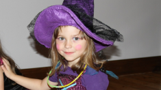 Une fillette de 3 ans avale une pilule contre la schizophrénie qu’elle a reçue avec ses bonbons à Halloween