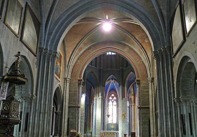 -Oloron-Sainte-Marie - Cathédrale Sainte-Marie - Nef centrale Image Wikipédia de Mossot.