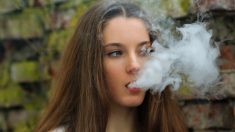 Premier décès en Belgique attribué à l’usage de la cigarette électronique – il s’agit d’un homme de 18 ans