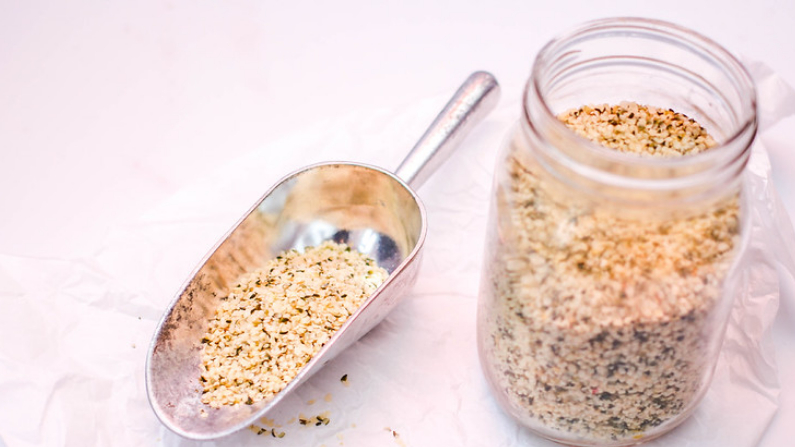 Les graines de chanvre sont considérées comme un super aliment. (Flickr/Marco Verch/CC BY 2.0) Santé