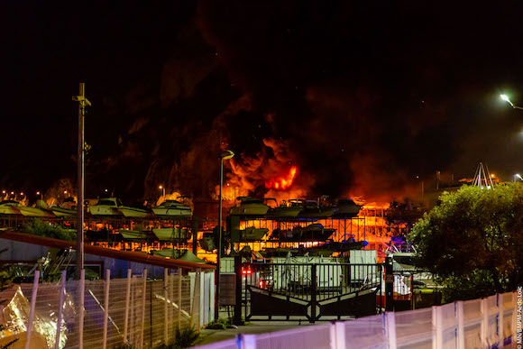 Une quarantaine de bateaux ont été détruits par les flammes dans le port à sec de l'Estaque, à Marseille. (Photo Facebook : Bataillon de Marin Pompiers de Marseille)