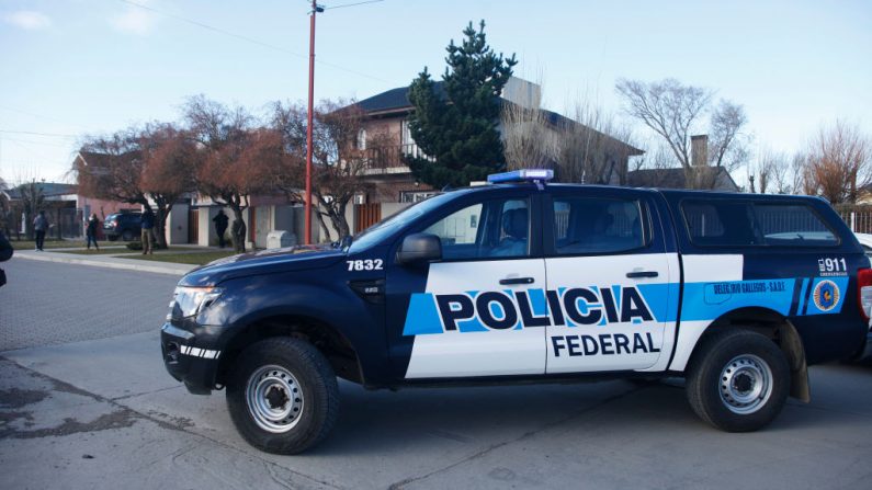 La photo d'archive montre une voiture de la Police fédérale argentine (PFA), prise le 23 août 2018. (WALTER DIAZ/AFP/Getty Images)