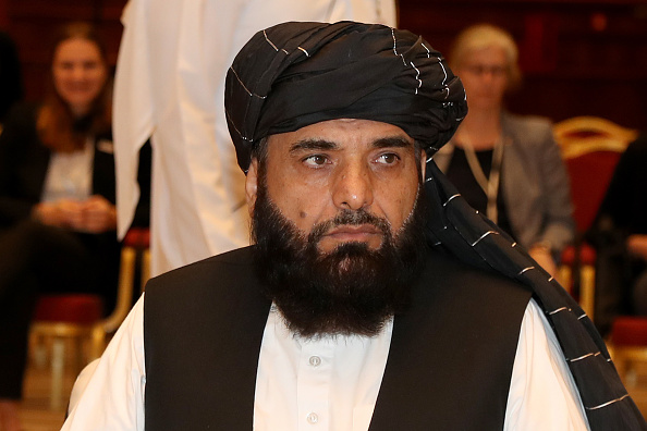 Le porte-parole des talibans au Qatar, Suhail Shaheen. (Photo : KARIM JAAFAR/AFP via Getty Images)