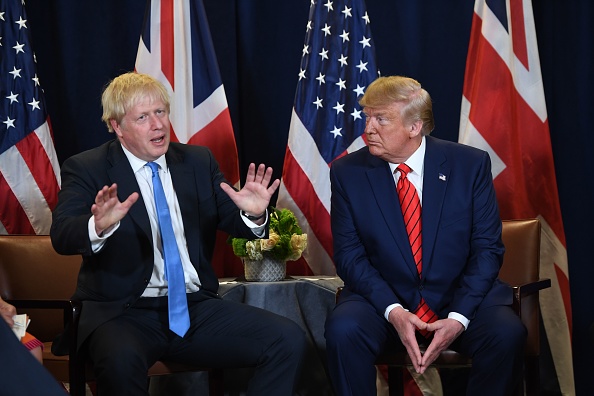 -Le 24 septembre 2019, le président des États-Unis, Donald Trump, et le Premier ministre britannique, Boris Johnson, se réunissent au siège des Nations Unies à New York. Photo SAUL LOEB / AFP via Getty Images.