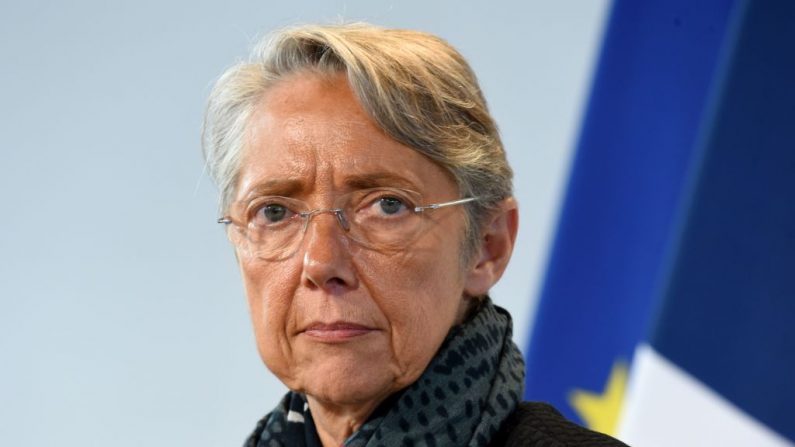 La ministre de la Transition écologique Élisabeth Borne. (ERIC PIERMONT/AFP via Getty Images)
