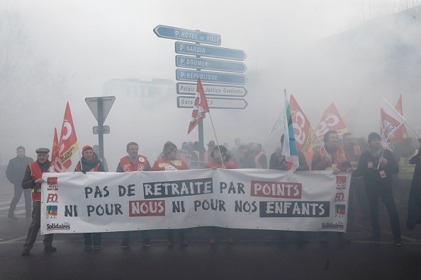 Caen, le 17 décembre 2019. La journée a été marquée dans toute la France par grèves et manifestations, réunissant dans la rue 1,8 million de personnes selon la CGT.  (Photo : SAMEER AL-DOUMY/AFP via Getty Images)
