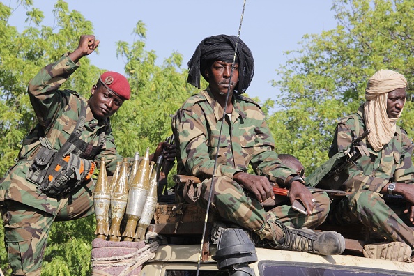 Des soldats tchadiens appartenant à la Force opérationnelle interarmées. (Photo : AUDU MARTE/AFP via Getty Images)