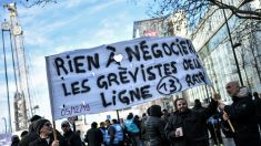 Réforme des retraites : un syndicat CGT remet un chèque de 250 000 euros aux salariés de la RATP
