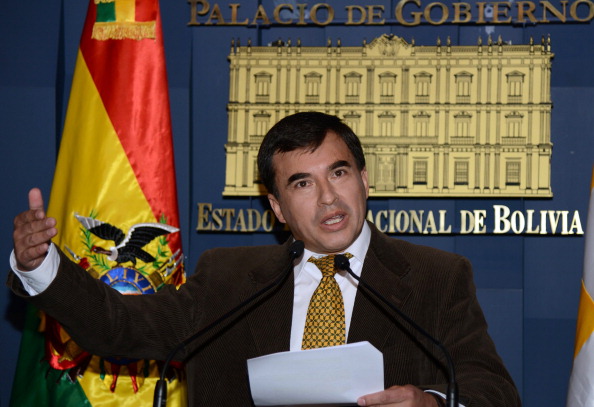 L'ambassade du Mexique à La Paz abrite une dizaine d'ex-fonctionnaires du gouvernement Morales qui ont démissionné le 10 novembre dans la foulée du président bolivien, lâché par l'armée après trois semaines de violentes manifestations. Parmi eux figurent l'ex-ministre à la Présidence Juan Ramon Quintana qui, comme son président, est recherché dans le cadre d'une enquête pour "sédition" et "terrorisme".       (Photo : AIZAR RALDES/AFP via Getty Images)