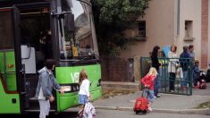 Dans l’Ain et en Isère, des chauffeurs roumains qui ne parlent pas français assurent le ramassage scolaire : les parents inquiets