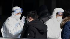 Les autorités chinoises contrôlent le nombre de cas de coronavirus avérés en contrôlant la distribution des kits de diagnostic