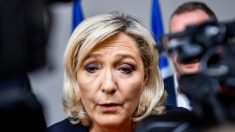 Marine Le Pen « condamne » mais accuse l’exécutif de contribuer aux tensions après la sortie perturbée au théâtre d’Emmanuel Macron