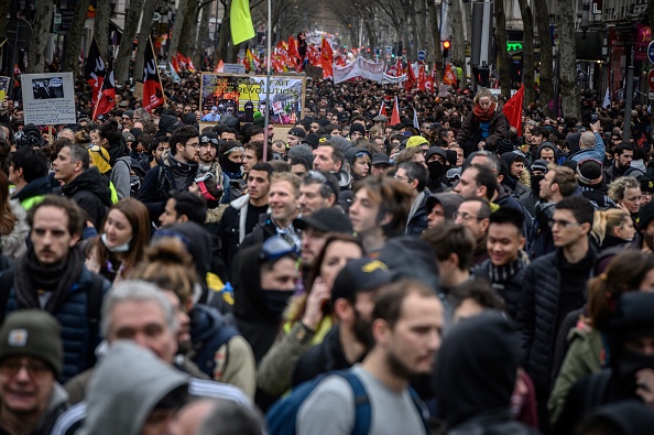 Manifestation à Lyon en décembre 2019. (Photo : JEAN-PHILIPPE KSIAZEK/AFP via Getty Images)