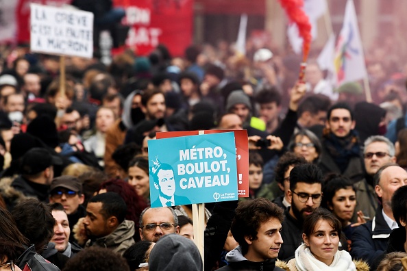 Manifestation à Paris en décembre 2019, contre le projet de la réforme des retraites. (Photo : ALAIN JOCARD/AFP via Getty Images)