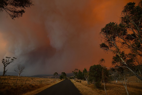 4 janvier 2020. Des feux de brousse incessants en Australie. Des dizaines de milliers d'habitants ont dû fuir leurs maisons dans des conditions catastrophiques. (Photo : SAEED KHAN/AFP via Getty Images)