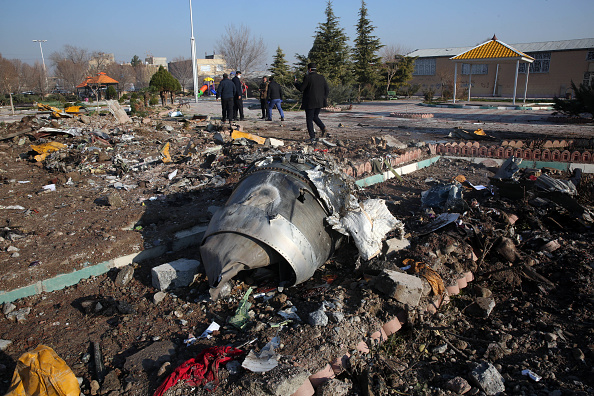 Le Boeing 737 ukrainien  s'est écrasé près de l'aéroport Imam Khomeini à Téhéran (Iran) le matin du 8 janvier 2020. 176 passagers sont décédés. (Photo : -/AFP via Getty Images)
