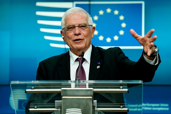 -Le représentant de l'Union pour les affaires étrangères et la politique de sécurité Josep Borrell donne une conférence de presse sur l'Iran au bâtiment Europa à Bruxelles le 10 janvier 2020. Photo de Kenzo TRIBOUILLARD / AFP via Getty Images.
