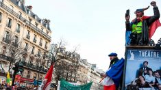 France: le gouvernement veut aller au bout sur les retraites, la grève se poursuit
