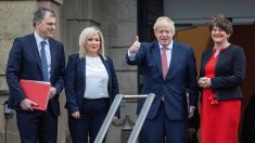 Irlande du Nord: une aide de 2 milliards de livres après le déblocage politique