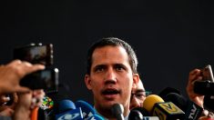 Venezuela: des « tirs » contre des élus d’opposition, Guaido préside une séance hors du Parlement