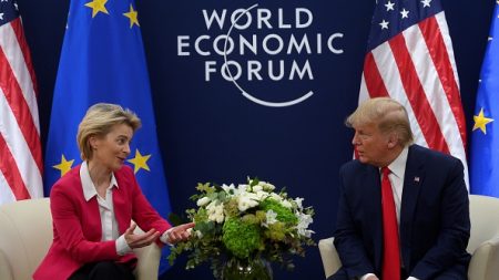 Les Etats-Unis et l’UE vont discuter d’un « accord commercial » (Trump)