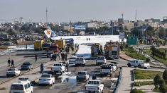 Iran : un avion de ligne finit son atterrissage sur une autoroute
