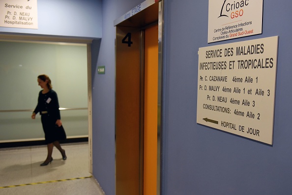 Service des maladies infectieuses tropicales du CHU Pellegrin à Bordeaux. (Photo : NICOLAS TUCAT/AFP via Getty Images)