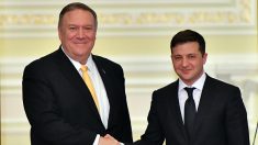 Le soutien américain à l’Ukraine « ne va pas fléchir », assure Pompeo à Kiev