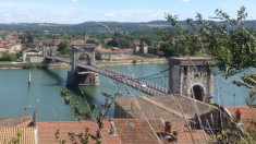 Le plus vieux pont de France entre la Drôme et l’Ardèche inquiète les habitants