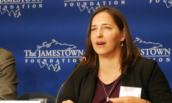 Sarah Cook, analyste de la Chine à Freedom House, lors d'un événement à la Jamestown Foundation, le 15 octobre 2019. (Li Chen/The Epoch Times)