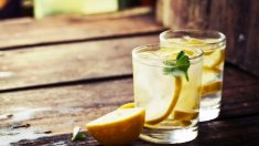 8 bonnes raisons de commencer votre journée avec de l’eau citronnée