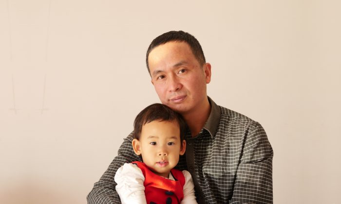 Xie Yanyi et sa fille sur une photo récente non datée. (The Epoch Times)