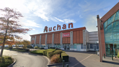 Auchan teste la vente de vêtements d’occasion dans ses magasins pour diversifier son offre textile