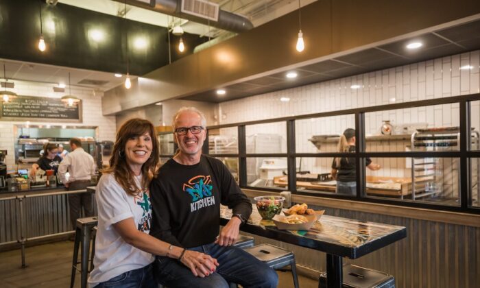 Robert et Diane Perez sont les propriétaires du DV8 Kitchen. Le restaurant emploie des personnes qui se remettent d'une dépendance. (Avec l'aimable autorisation de DV8 Kitchen)