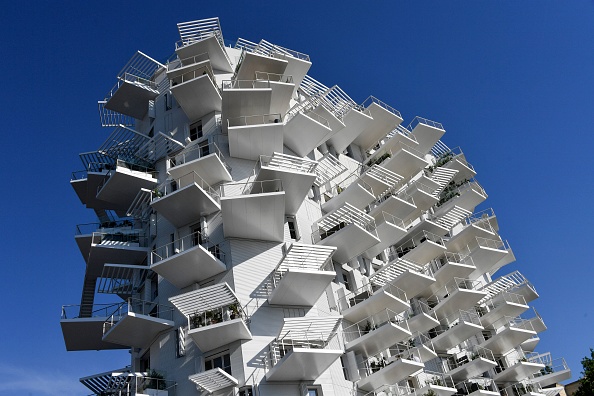 "L'Arbre blanc" est un nouvel immeuble résidentiel de Montpellier. (PASCAL GUYOT/AFP via Getty Images)
