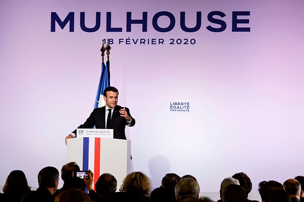 Discours d'Emmanuel Macron au gymnase du Dollar à Mulhouse, le 18 février 2020. (Photo : SEBASTIEN BOZON/AFP via Getty Images)
