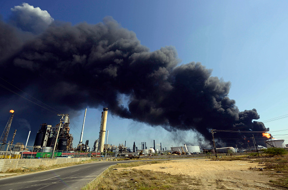-Illustration-Attaque de drones dans une raffinerie pétrolière et gazière de Syrie. LEO RAMIREZ / AFP / Getty Images.