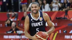 Drôme : un célèbre basketteur français réalise le rêve d’un adolescent atteint d’un cancer