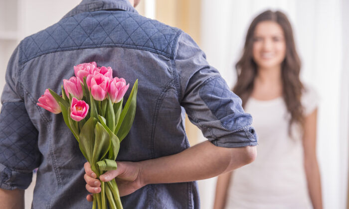 Lorsque vous arriverez chez vous le 13 février, dites à la dame de votre vie que vous avez cueilli les fleurs un jour plus tôt, et demandez un vase. N'oubliez pas : tôt, tôt, tôt. (Shutterstock)