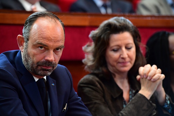 Le Premier ministre Édouard Philippe  et l'ex-ministre de la Santé Agnès Buzyn. (Photo : MARTIN BUREAU/AFP via Getty Images)