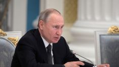 Poutine propose d’interdire le mariage homosexuel dans la Constitution