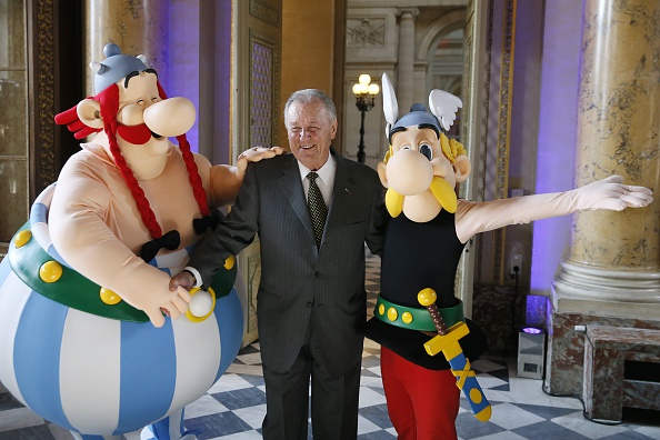 
Albert Uderzo dessinateur d'Astérix est décédé à l'âge de 92 ans. (Photo : PATRICK KOVARIK/AFP via Getty Images)