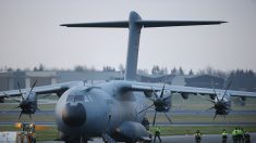 Première évacuation de patients français par un avion militaire allemand
